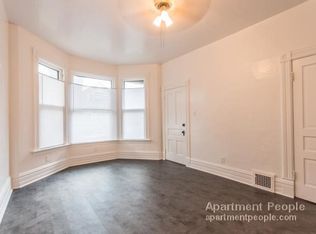 1442 W Fletcher St #1F, Chicago, IL 60657