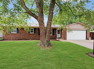 817 N 32nd St, Mattoon, IL 61938