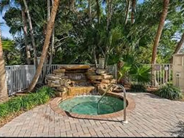 4013 Palm Tree Blvd #301 — Photo 32