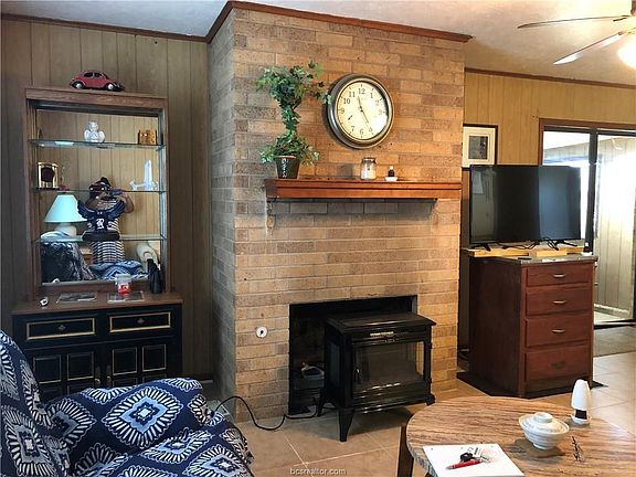 3rd image of 1088 County Road 221