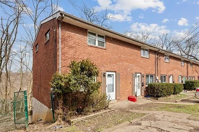 2 bed, 1250 sqft, $1,199 — Photo 1