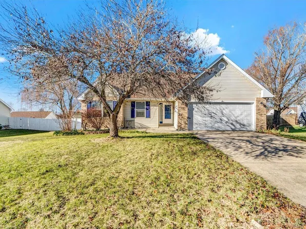 627 Arrowhead Ln, Union, MO 63084