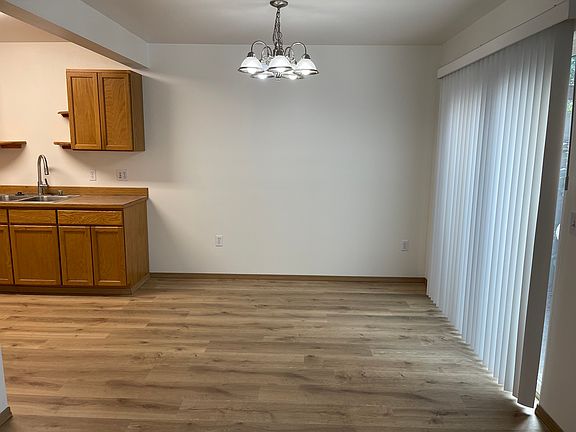 3rd image of 1258 Beach Ave #B