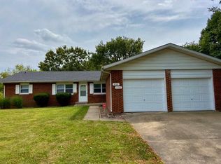 2106 Austin Dr, Springfield, IL 62704