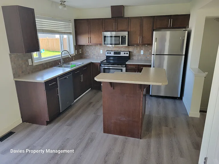 6041 214th St NW — Photo 3