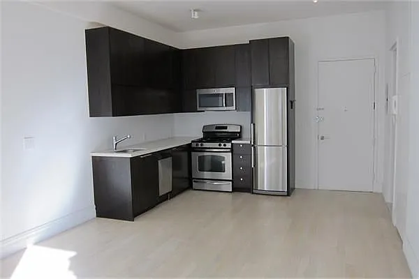 Rented by Triumph Property Group | media 8