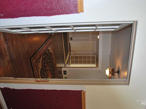 2nd image of 351 8th Ave N