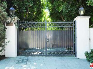 11500 W Sunset Blvd, Los Angeles, CA 90049