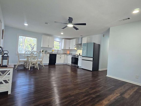 5th image of 3966 Mickey St