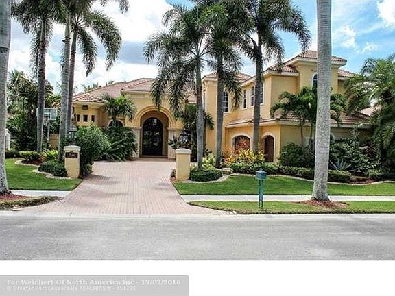 2nd image of 2544 Royal Palm Way