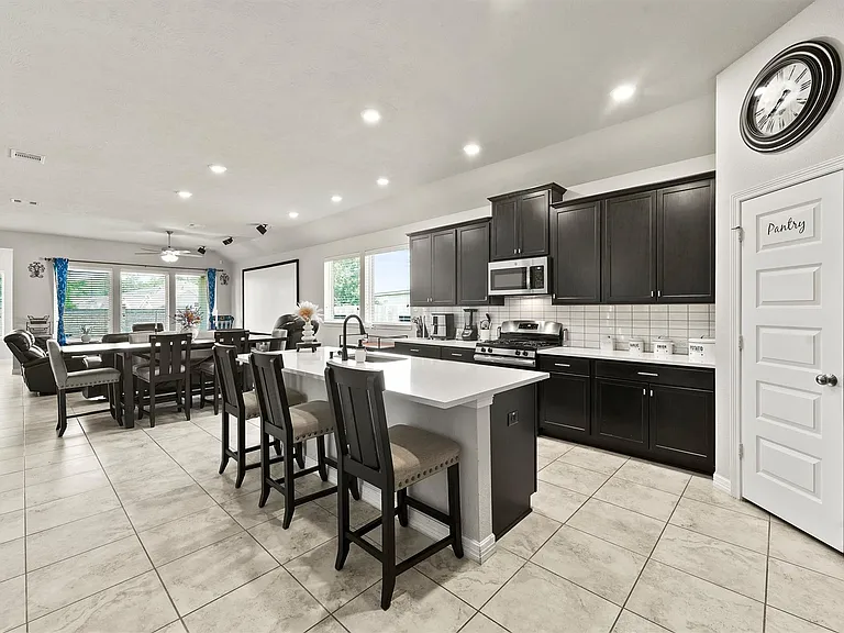 15863 McKinley Green Dr — Photo 4