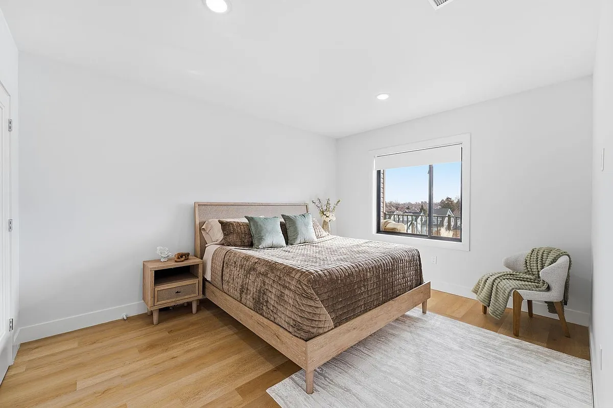 Building Photo - 8800 Kennedy Blvd #501