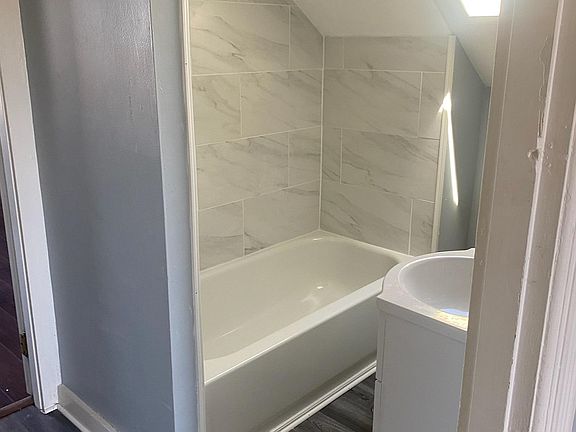 3rd image of 26-28 Kimball Ave Floor 3