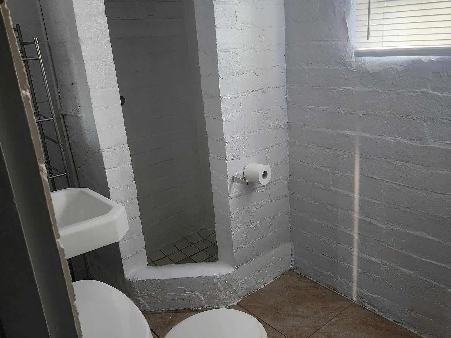 Studio, $800 — Photo 2
