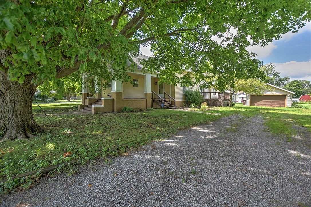282 W Elm St, Argenta, IL 62501 Zillow