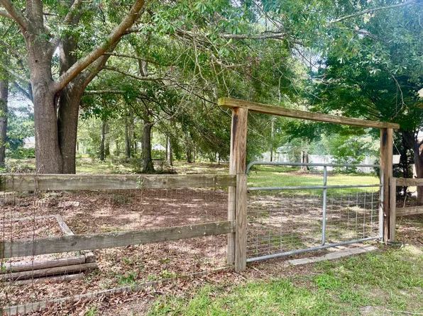 2385 Autumn Ter, Dalzell, SC 29040