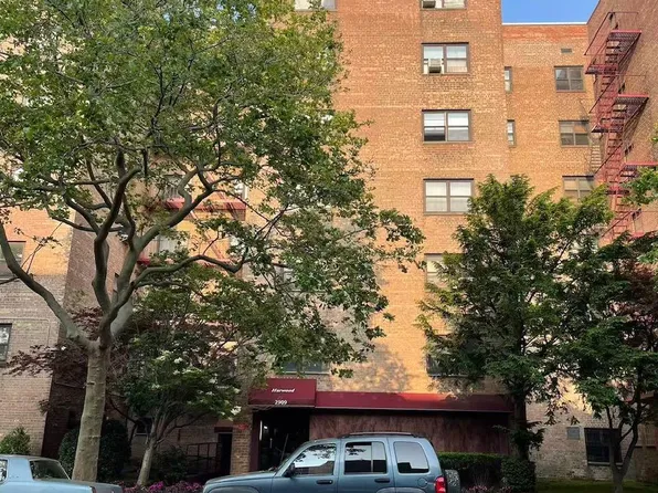 29-09 137th Street #1D, Flushing, NY 11354