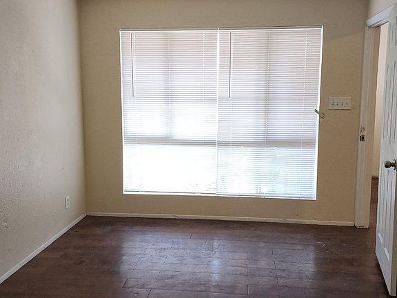 3rd image of 729 N 11th St APT 4