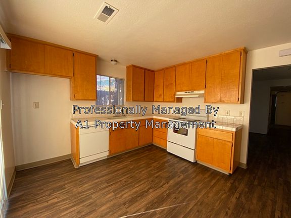 3rd image of 4027 Myrtle Ave