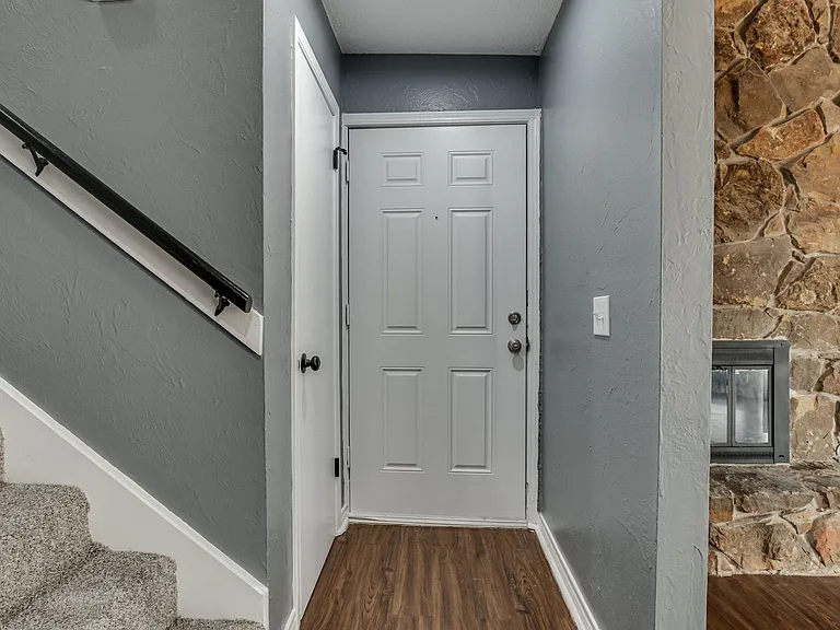 4106 Mason Dr — Photo 3