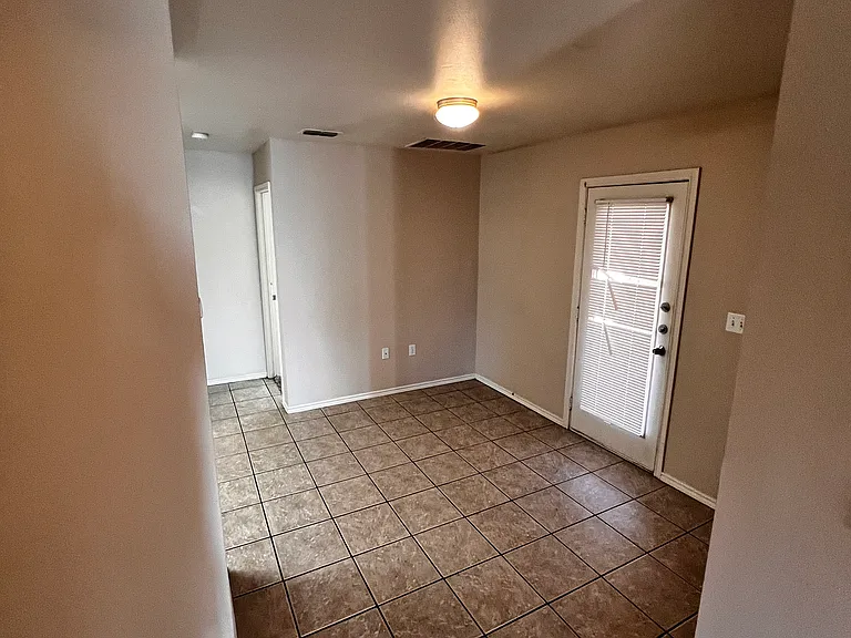 516 N Chicago Ave #B — Photo 8