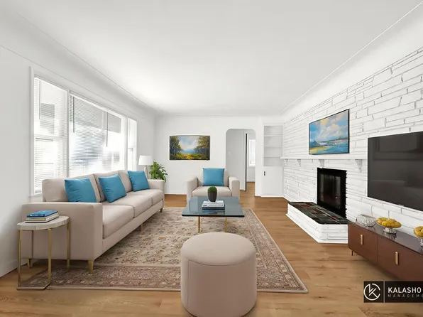 2580 Walnut Lake Rd, West Bloomfield, MI 48323