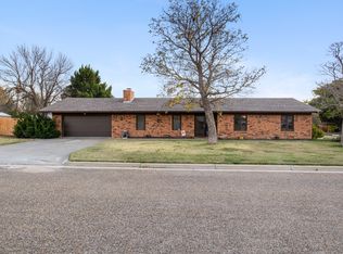717 SW 3rd St, Guymon, OK 73942