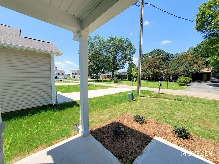 161 Davis Dr — Photo 6