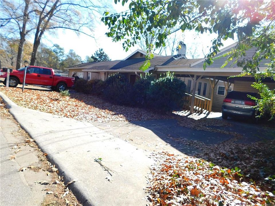 2nd image of 1540 Whitfield St SE