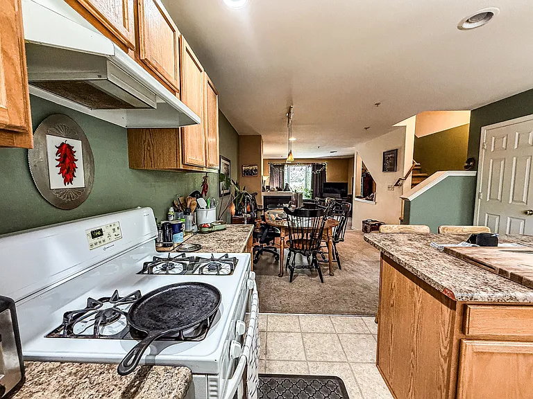 1 E 6th Ave #1 — Photo 3