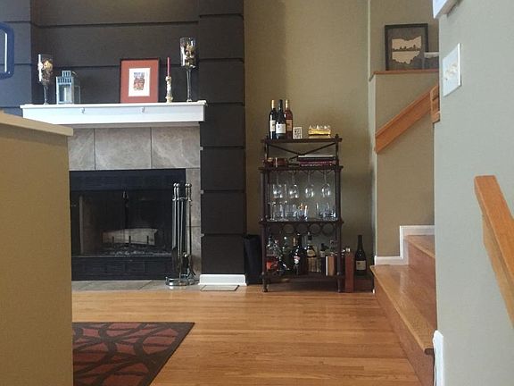 2nd image of 554 1/2 Hoge Ave