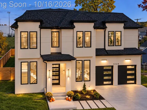 1228 W Windemere Ave, Royal Oak, MI 48073