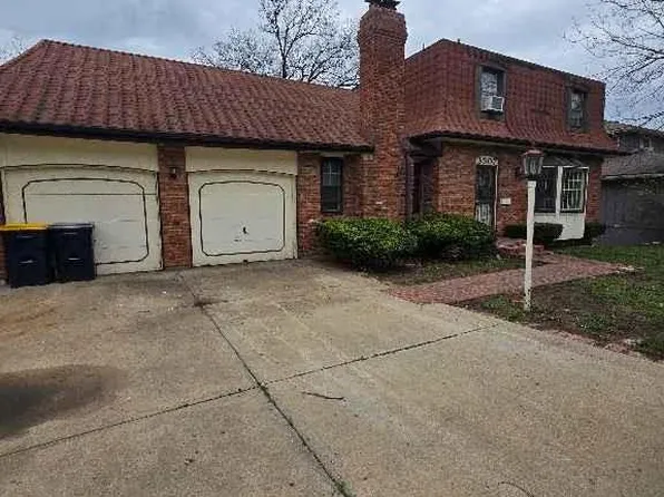 3507 Southern Hills Dr, Kansas City, MO 64137