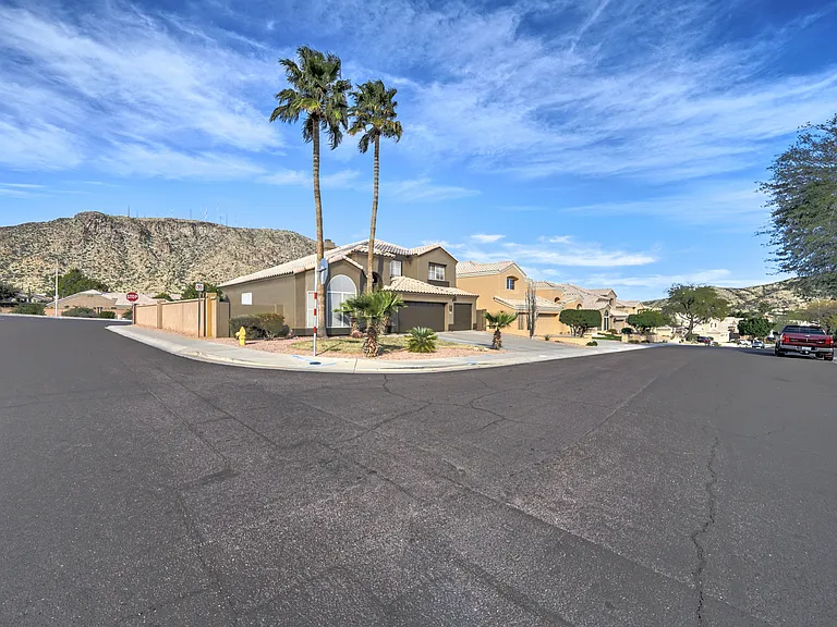 820 E Mountain Sage Dr — Photo 31