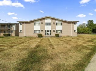 620 Harrison Blvd APT 34, Lincoln Park, MI 48146