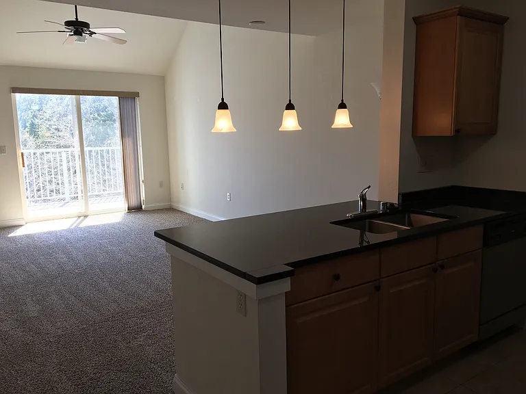 Delafield Lakes Apartments — Photo 30