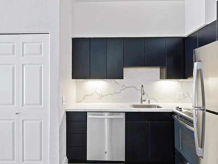One55 Lofts — Photo 8