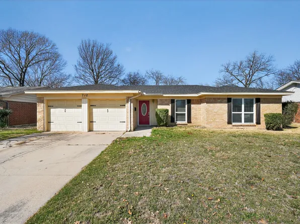 712 Sue Ann Ln, Burleson, TX 76028