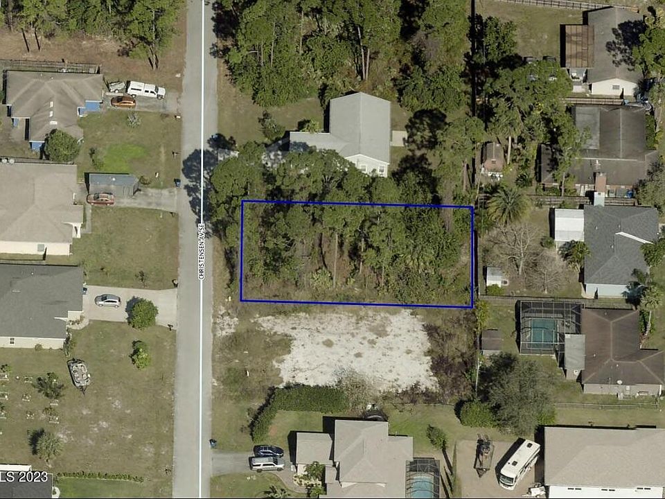 1st image of 271 Christensen Ave SE