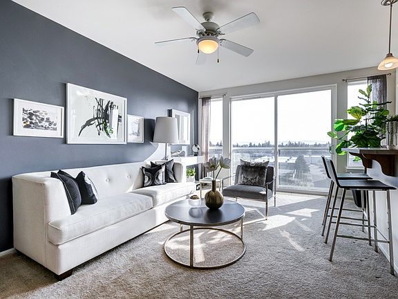4th image of 2424 S 41st St #2393104