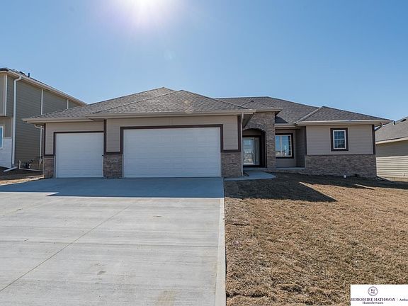 2nd image of 5009 Helwig Ave