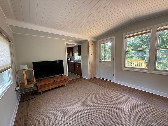 3rd image of 12 Summit Dr #31