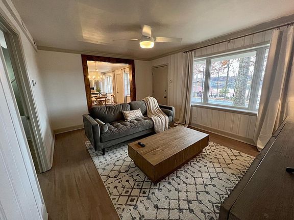 5th image of 210 Aberina St APT D3