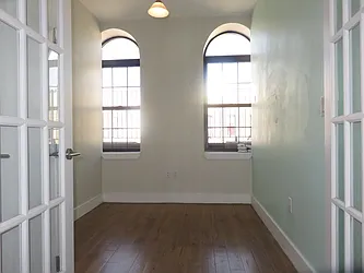 Rented by Rennit Inc.