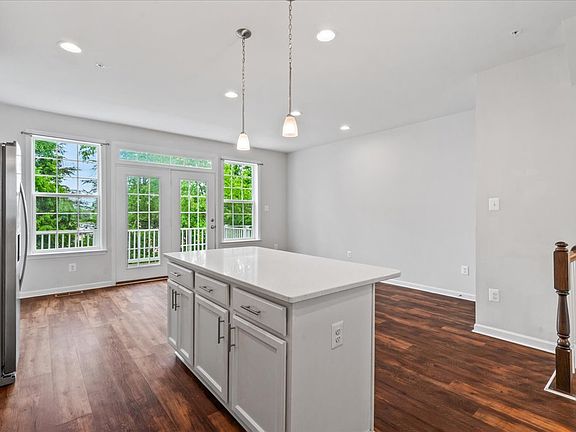 5th image of 309 Spring Bank Way #1