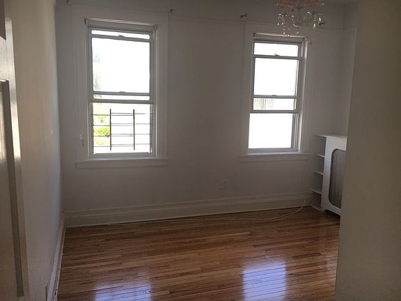 3rd image of 3143 47th St