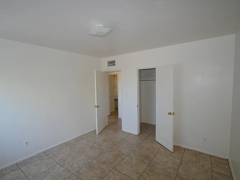 1152 N Santa Rosa Ave — Photo 6