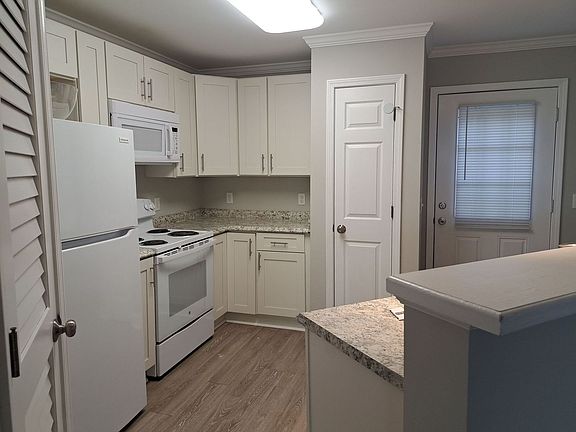 2nd image of 7325 Claudias Way