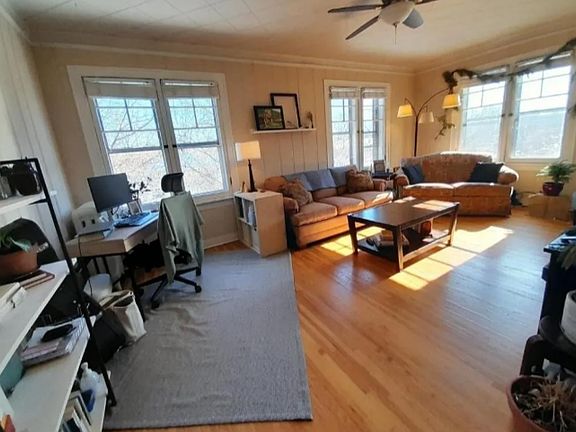 2nd image of 93 Lexington Pkwy S #401