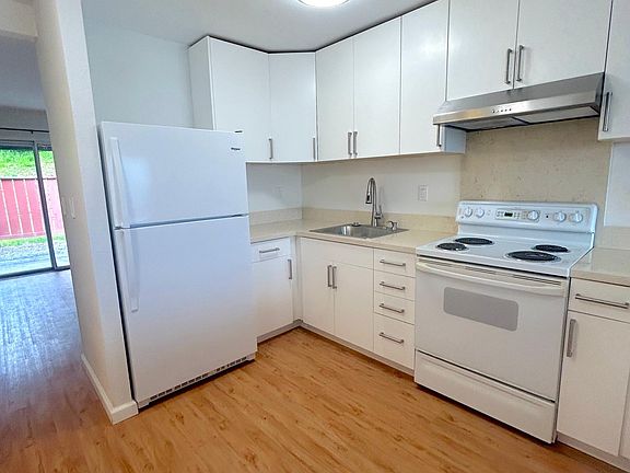 4th image of 94-1480 Lanikuhana Ave APT 527